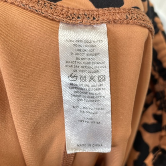 Cheetah Print Workout Set - Picture 6 of 9